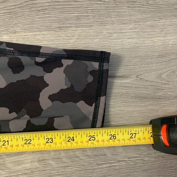 Athleta Lightning Camo Tight Leggings High Rise Ankle Black Gray Size Medium - Picture 6 of 6